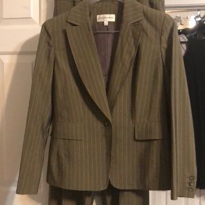 Jones New York pants suit.